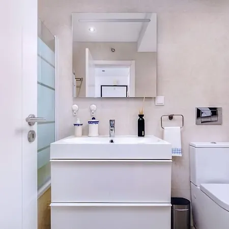 דירה Sunny Designer Flat With Ac & View *