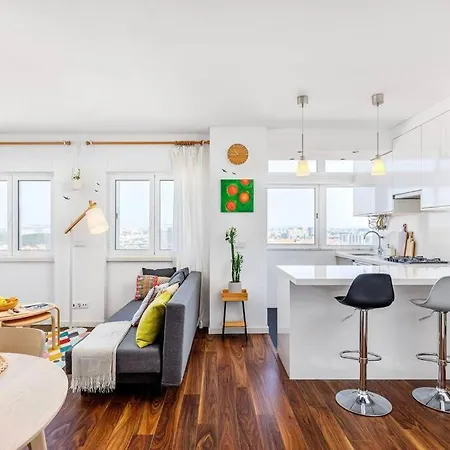 Stylish Sunny With Ac Amazing View And Fast Wifi