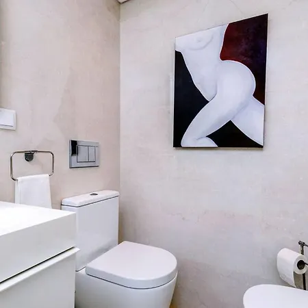 Lägenhet Stylish Sunny With Ac Amazing View And Fast Wifi