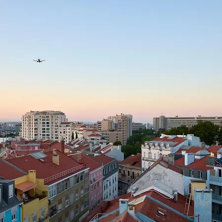 Sunny Designer Flat With Ac & City View