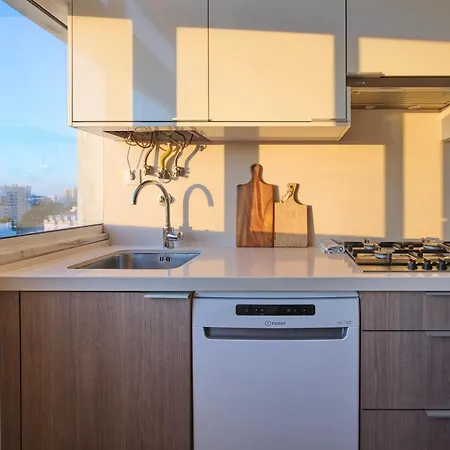 Sunny Designer Flat With Ac & City View * Лиссабон