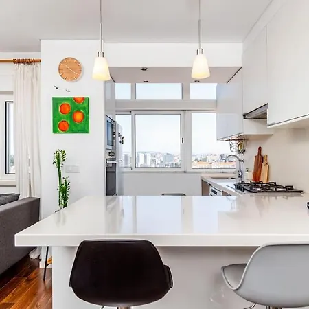 Apartament Cozy Bright Space With Landscape And Air Conditioner